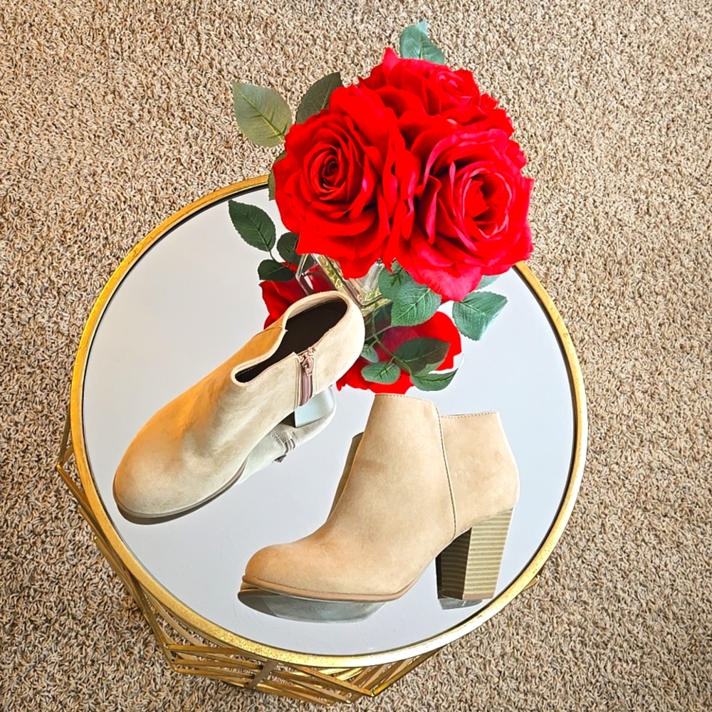 OLD NAVY SUEDE TAN ANKLE BOOTIES
